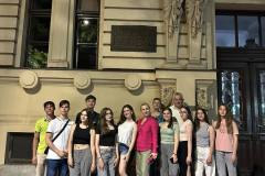 IMG-f859aa8f807def8728721624150a99d4-V
