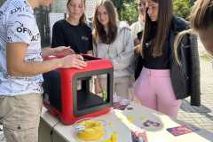 IMG-de855e2b1f0b09cca654304661391a67-V